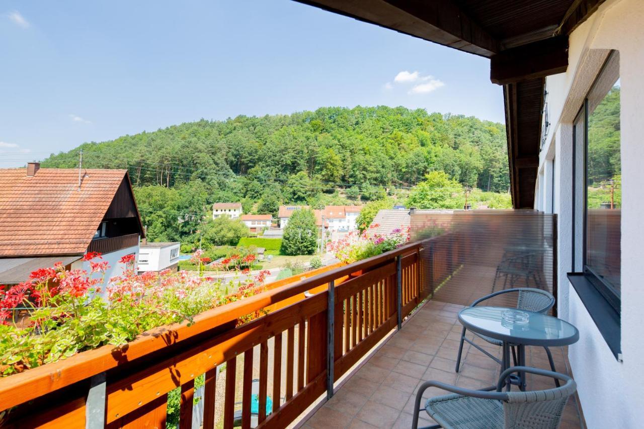 Hotel Restaurant Haus Waldesruh Eppenbrunn Esterno foto
