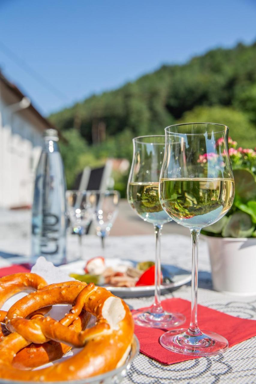 Hotel Restaurant Haus Waldesruh Eppenbrunn Esterno foto