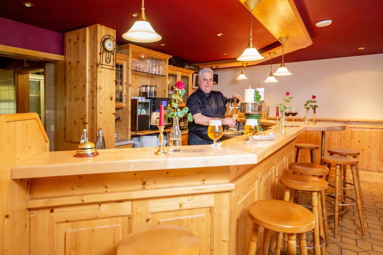 Hotel Restaurant Haus Waldesruh Eppenbrunn Esterno foto